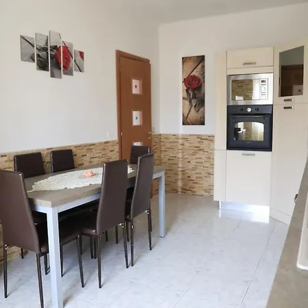 Due Minuti Dal Mare Con Balcone Vista Mare *