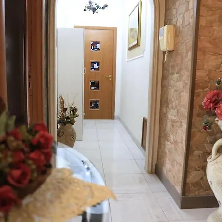 Appartamento Due Minuti Dal Mare Con Balcone Vista Mare Tropea