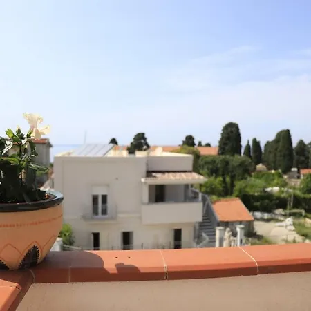 Appartamento Due Minuti Dal Mare Con Balcone Vista Mare *