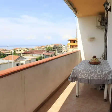 Appartamento Due Minuti Dal Mare Con Balcone Vista Mare