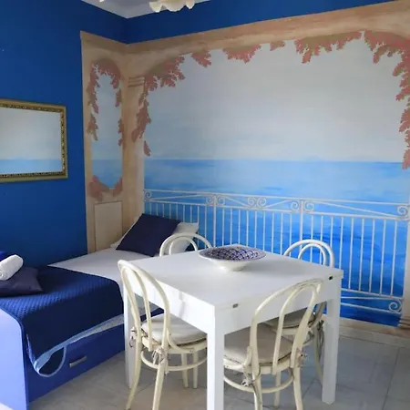 Appartamento Due Minuti Dal Mare Con Balcone Vista Mare Tropea