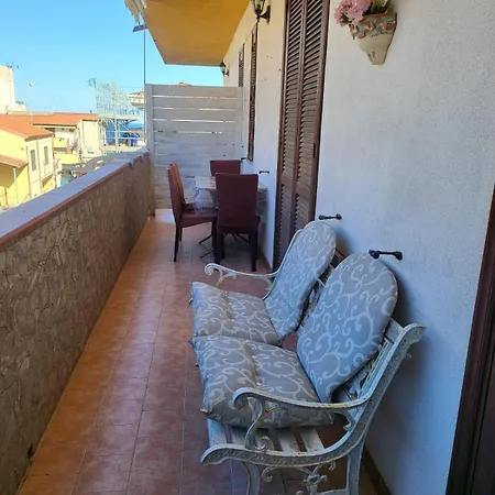 Appartamento Due Minuti Dal Mare Con Balcone Vista Mare