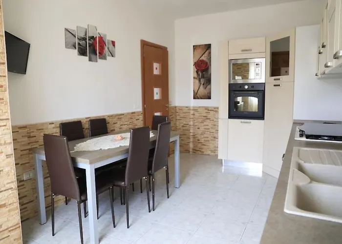 Due Minuti Dal Mare Con Balcone Vista Mare *